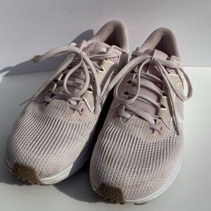 Nike Air Zoom Pegasus 40 Women's Size 8 Light Pink Sneakers Shoes DV3854 600